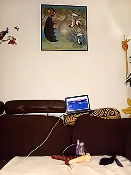 Snapshot of The-Peach-Flexer chatting on 02-11-26, 09:53 The-Peach-Flexer online show from 02-11-26, 09:53