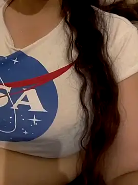 Snapshot of Zanoba-16 chatting on 11-08-25, 06:18 Zanoba-16 online show from 11-08-25, 06:18