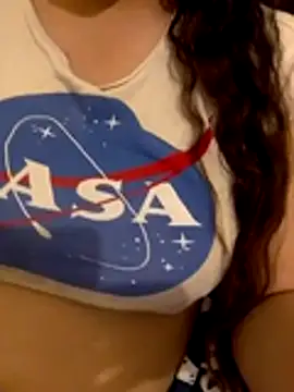 Snapshot of Zanoba-16 chatting on 11-14-25, 10:40 Zanoba-16 online show from 11-14-25, 10:40