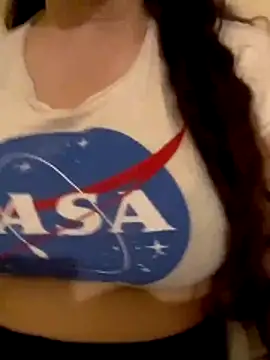 Snapshot of Zanoba-16 chatting on 11-16-25, 03:23 Zanoba-16 online show from 11-16-25, 03:23