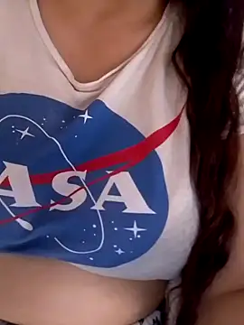 Snapshot of Zanoba-16 chatting on 11-16-25, 03:28 Zanoba-16 online show from 11-16-25, 03:28