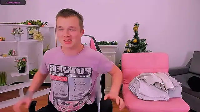  Olli  Stiw  online show from 12-19-24, 08:44