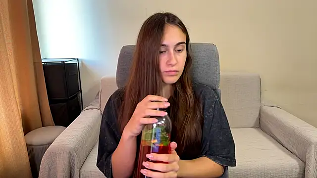 AliceKolltt online show from 09-18-25, 10:06