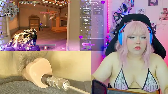 Snapshot of crystal7u7 chatting on 11-23-25, 06:52 crystal7u7 online show from 11-23-25, 06:52