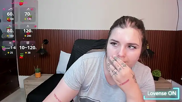 Aabby lee online show from 10-20-25, 07:14