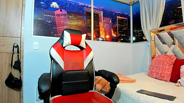 Snapshot of Kendall_Sophy chatting on 03-11-25, 08:20 Kendall Sophy online show from 03-11-25, 08:20