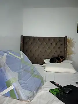 Snapshot of manuela_star chatting on 02-28-25, 09:12 manuela star online show from 02-28-25, 09:12