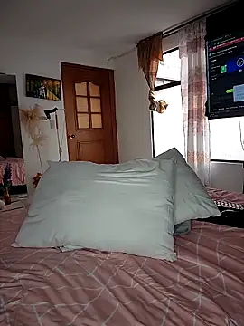 Snapshot of manuela_star chatting on 10-09-25, 06:17 manuela star online show from 10-09-25, 06:17