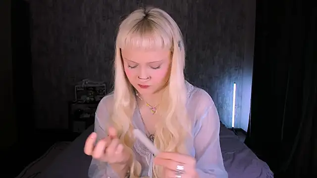 MariaMango online show from 11-14-25, 02:10