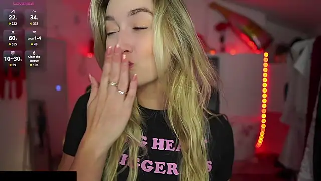 Alexis   Texas online show from 09-17-25, 07:04