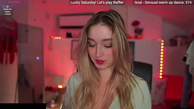 Alexis   Texas online show from 11-22-25, 02:38