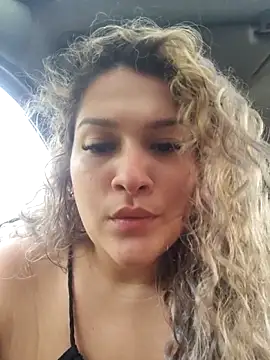 Sara smiiith211 online show from 02-15-26, 10:06