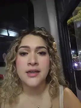Sara smiiith211 online show from 07-19-26, 12:36