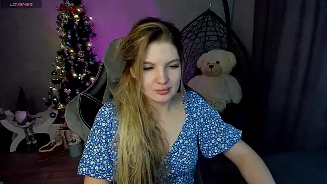 Snapshot of lily_williamss chatting on 12-23-24, 06:11 lily williamss online show from 12-23-24, 06:11