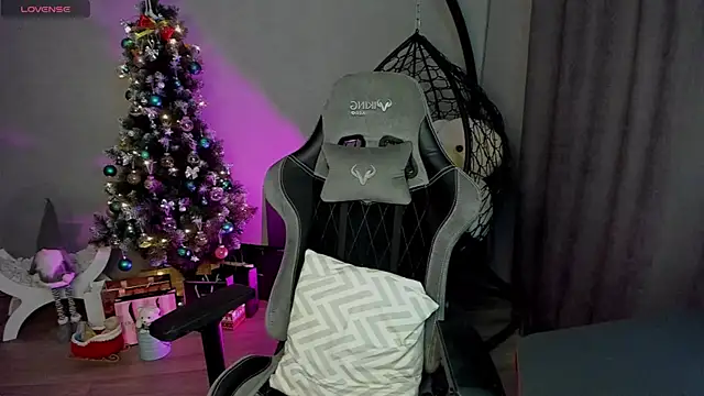 Snapshot of lily_williamss chatting on 01-11-25, 03:13 lily williamss online show from 01-11-25, 03:13