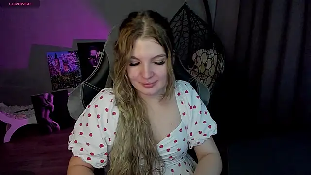 Snapshot of lily_williamss chatting on 01-17-25, 03:45 lily williamss online show from 01-17-25, 03:45