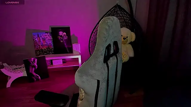 Snapshot of lily_williamss chatting on 01-23-25, 03:05 lily williamss online show from 01-23-25, 03:05