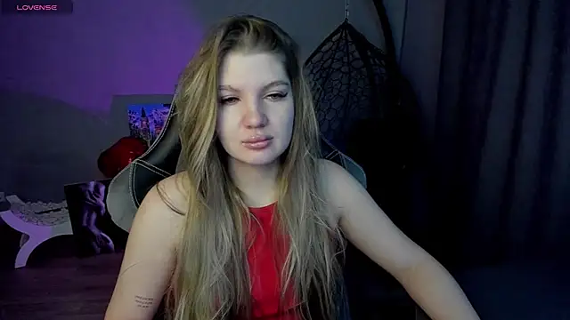 Snapshot of lily_williamss chatting on 02-05-25, 12:31 lily williamss online show from 02-05-25, 12:31