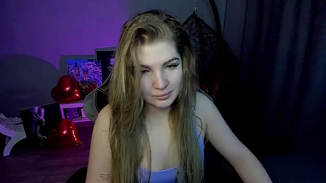 Snapshot of lily_williamss chatting on 02-08-25, 12:17 lily williamss online show from 02-08-25, 12:17