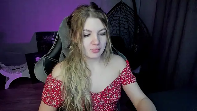 Snapshot of lily_williamss chatting on 03-13-25, 12:05 lily williamss online show from 03-13-25, 12:05