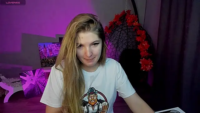 Snapshot of lily_williamss chatting on 09-21-25, 12:56 lily williamss online show from 09-21-25, 12:56