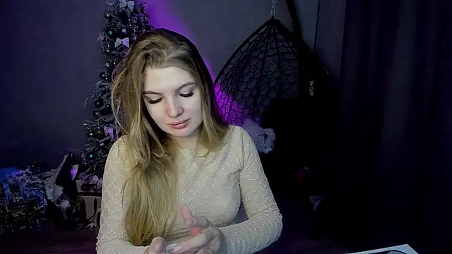 Snapshot of lily_williamss chatting on 12-01-25, 12:15 lily williamss online show from 12-01-25, 12:15