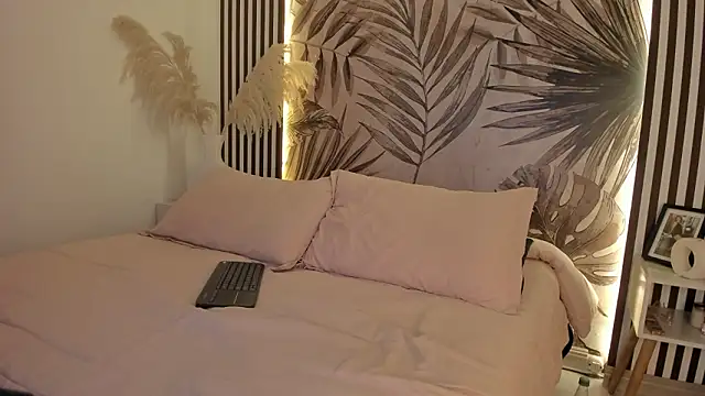 Samaantha-White online show from 03-14-26, 11:48