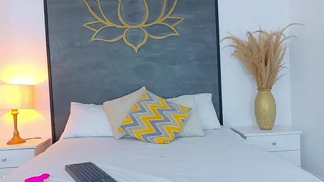 PamelaParrish online show from 09-17-25, 12:18