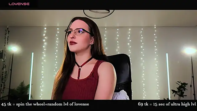 Snapshot of Alicia_x_art chatting on 04-11-26, 05:50 Alicia x art online show from 04-11-26, 05:50