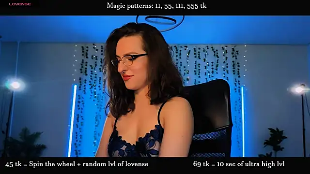 Snapshot of Alicia_x_art chatting on 07-03-26, 10:05 Alicia x art online show from 07-03-26, 10:05