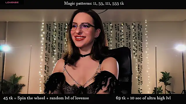 Snapshot of Alicia_x_art chatting on 07-11-26, 09:38 Alicia x art online show from 07-11-26, 09:38