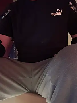 Snapshot of Bennyben8604 chatting on 02-09-25, 10:32 Bennyben8604 online show from 02-09-25, 10:32