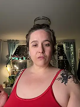 Snapshot of sylviahhh chatting on 04-13-26, 04:18 sylviahhh online show from 04-13-26, 04:18
