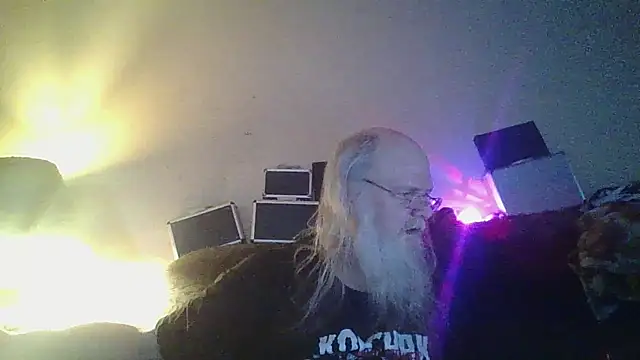 Snapshot of VicFerrari1 chatting on 07-17-26, 03:24 VicFerrari1 online show from 07-17-26, 03:24