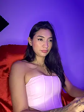 Snapshot of _Aura- chatting on 09-28-25, 02:28 Aura- online show from 09-28-25, 02:28