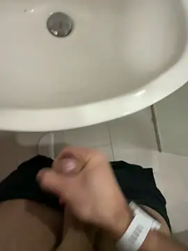 Snapshot of Siggidc2n chatting on 12-09-24, 11:26 Siggidc2n online show from 12-09-24, 11:26