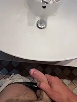 Snapshot of Siggidc2n chatting on 04-14-26, 10:10 Siggidc2n online show from 04-14-26, 10:10