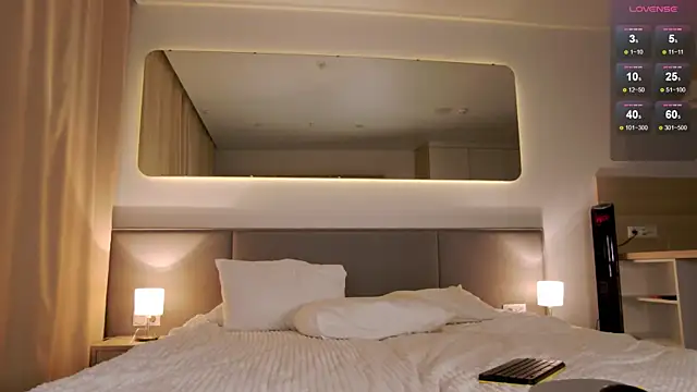 WOW-PeaCH-Girl online show from 09-08-25, 05:56