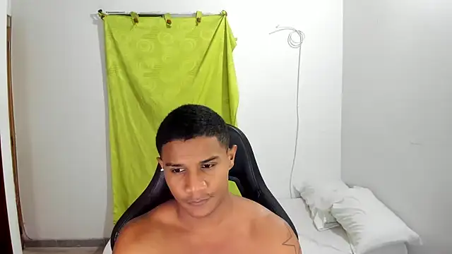 Snapshot of corzoethan chatting on 07-18-26, 11:52 corzoethan online show from 07-18-26, 11:52
