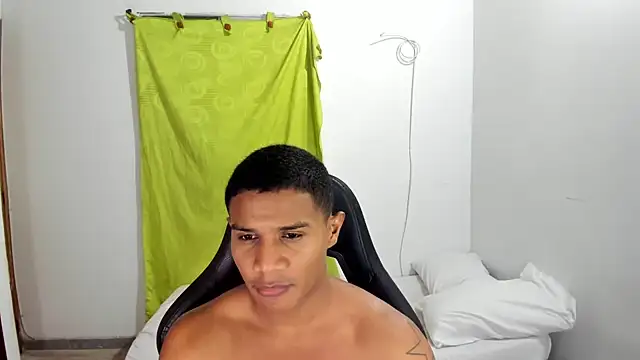 Snapshot of corzoethan chatting on 07-19-26, 11:52 corzoethan online show from 07-19-26, 11:52