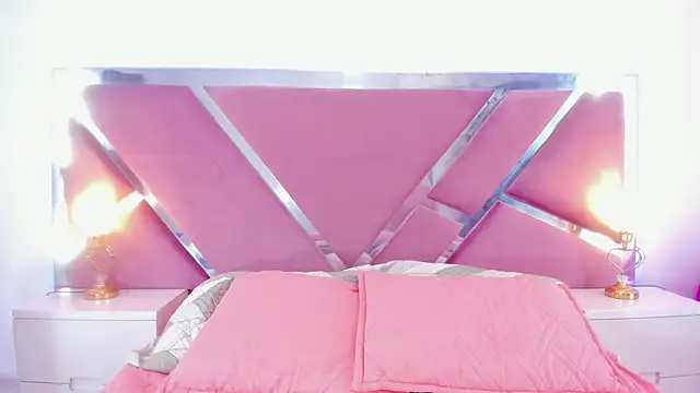 Snapshot of NinnaVous chatting on 01-15-25, 02:24 NinnaVous online show from 01-15-25, 02:24