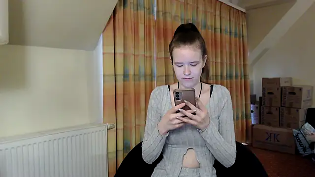 Snapshot of Princess-Lilly chatting on 01-06-25, 08:03 Princess-Lilly online show from 01-06-25, 08:03