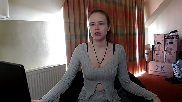 Snapshot of Princess-Lilly chatting on 01-12-25, 12:44 Princess-Lilly online show from 01-12-25, 12:44