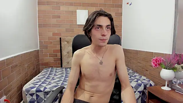 Snapshot of MIKE_HUNTER7 chatting on 12-21-24, 06:52 MIKE HUNTER7 online show from 12-21-24, 06:52