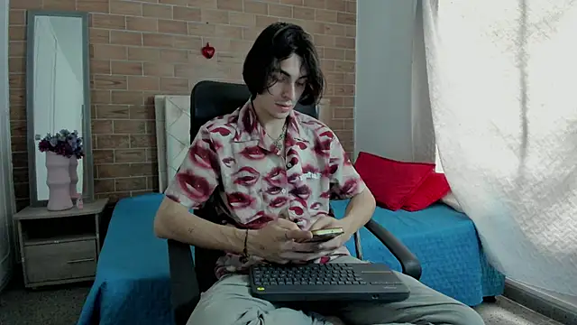 Snapshot of MIKE_HUNTER7 chatting on 02-28-25, 04:20 MIKE HUNTER7 online show from 02-28-25, 04:20