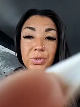 Snapshot of RuslanaXX chatting on 01-29-25, 03:54 RuslanaXX online show from 01-29-25, 03:54