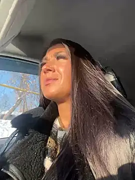 Snapshot of RuslanaXX chatting on 02-05-25, 04:27 RuslanaXX online show from 02-05-25, 04:27