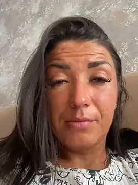 Snapshot of RuslanaXX chatting on 02-25-25, 04:35 RuslanaXX online show from 02-25-25, 04:35