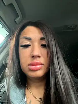 Snapshot of RuslanaXX chatting on 10-27-25, 02:26 RuslanaXX online show from 10-27-25, 02:26