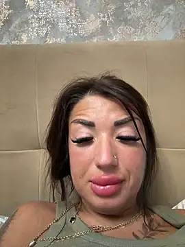 Snapshot of RuslanaXX chatting on 10-29-25, 01:19 RuslanaXX online show from 10-29-25, 01:19